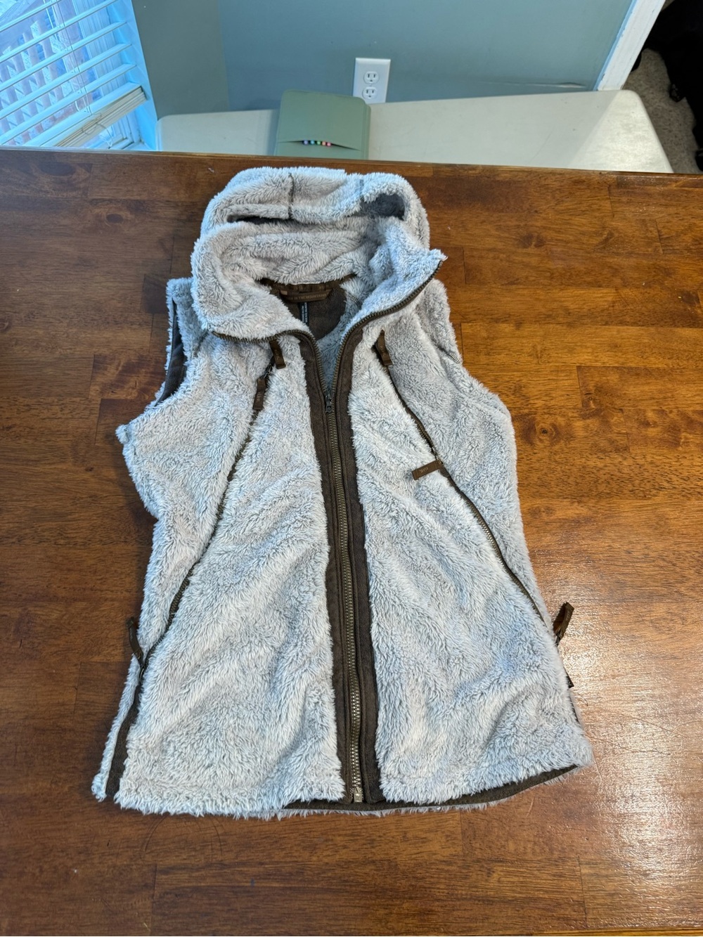 KUHL Flight Vest Womens Small S Gray Fleece Full Zip Hooded Hiking Gorpcore